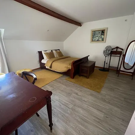 Couette-café Chateau Saintonge