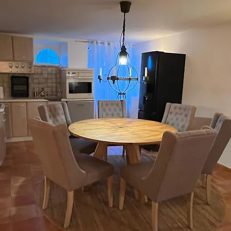 Bed & Breakfast Chateau Saintonge *