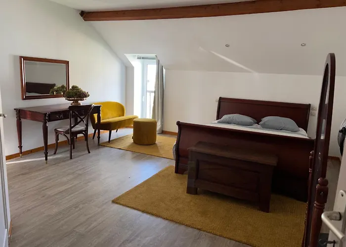 Chateau Saintonge Bed & Breakfast