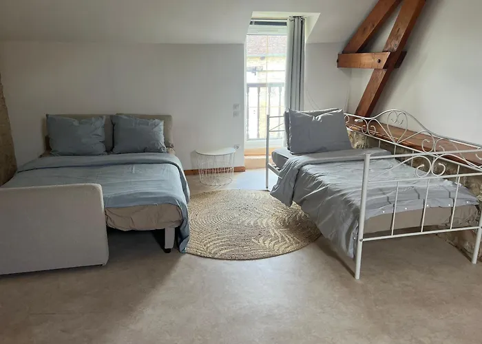 Chateau Saintonge Bed & Breakfast *