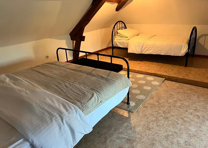 Chateau Saintonge Bed & Breakfast *